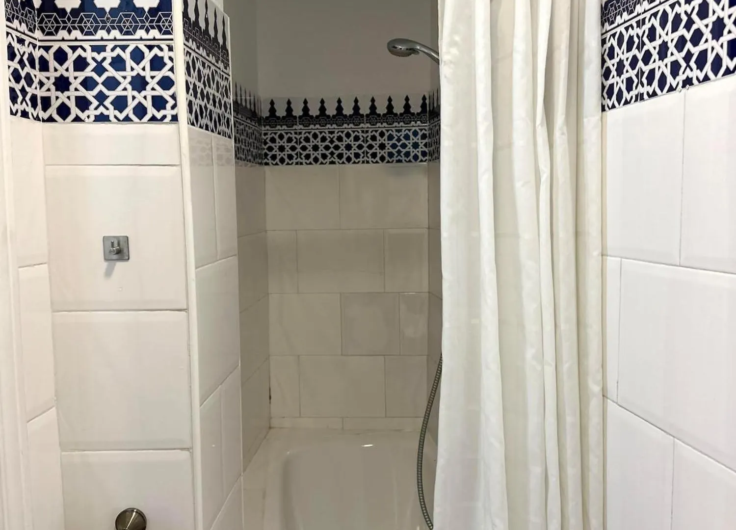 Beautiful Flat Near Plaza Merced Malaga Spain
