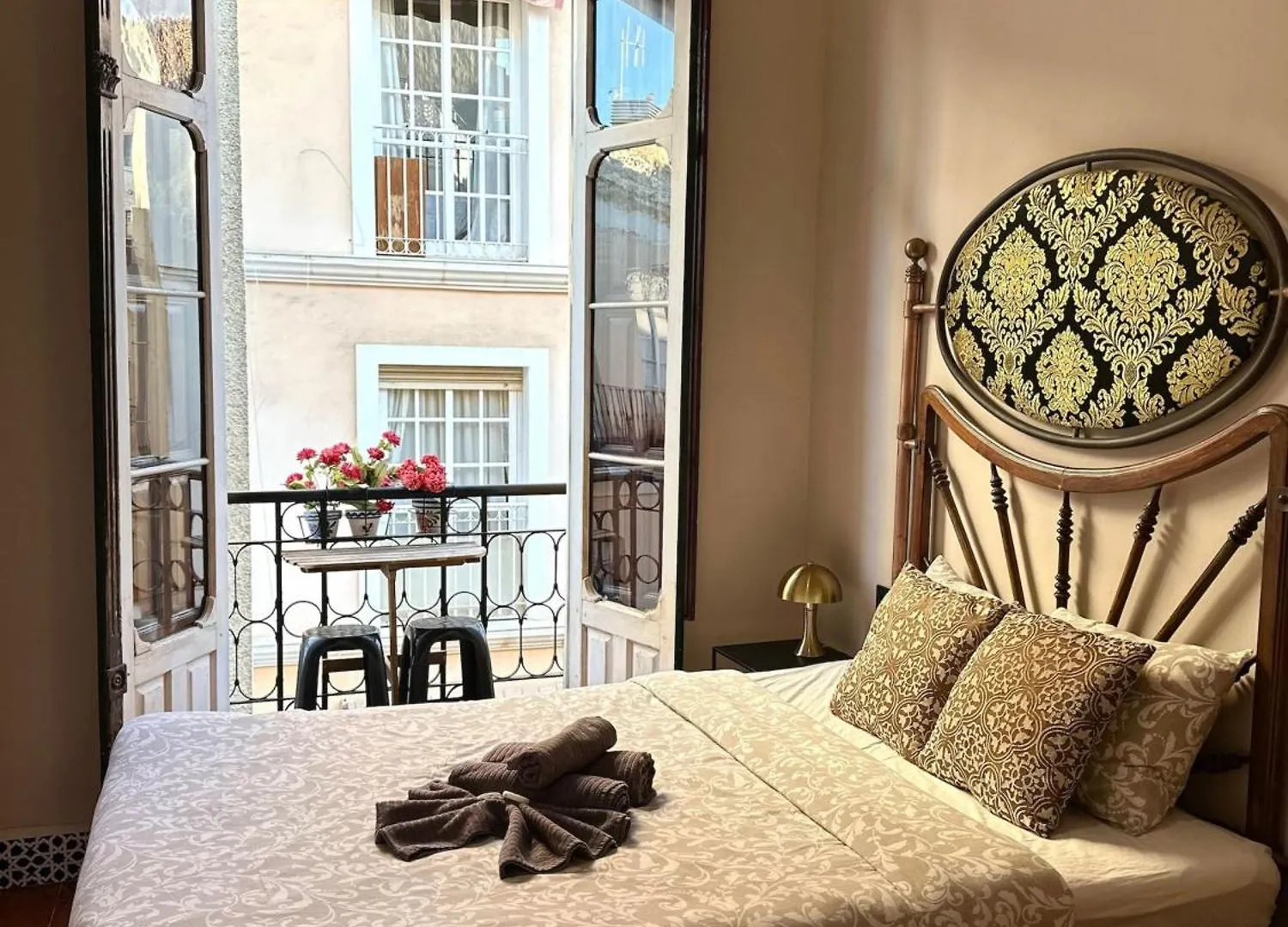 Beautiful Flat Near Plaza Merced Malaga Apartment